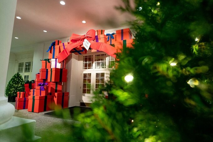 Choáng ngợp khung cảnh trang trí Noel lộng lẫy trong Nhà Trắng - Hình 4 Choang ngop khung canh trang tri Noel long lay trong Nha Trang-Hinh-4