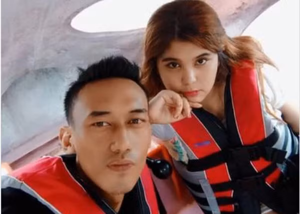 Chong ngoai tinh, vo noi mot cau khien “co bo” quy goi xin tha