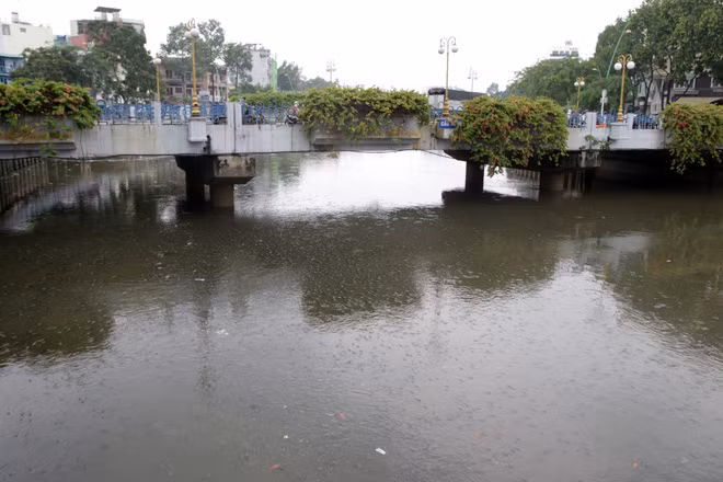 TP HCM noi gi viec lien doanh nuoc ngoai khieu nai goi thau 307 trieu USD?