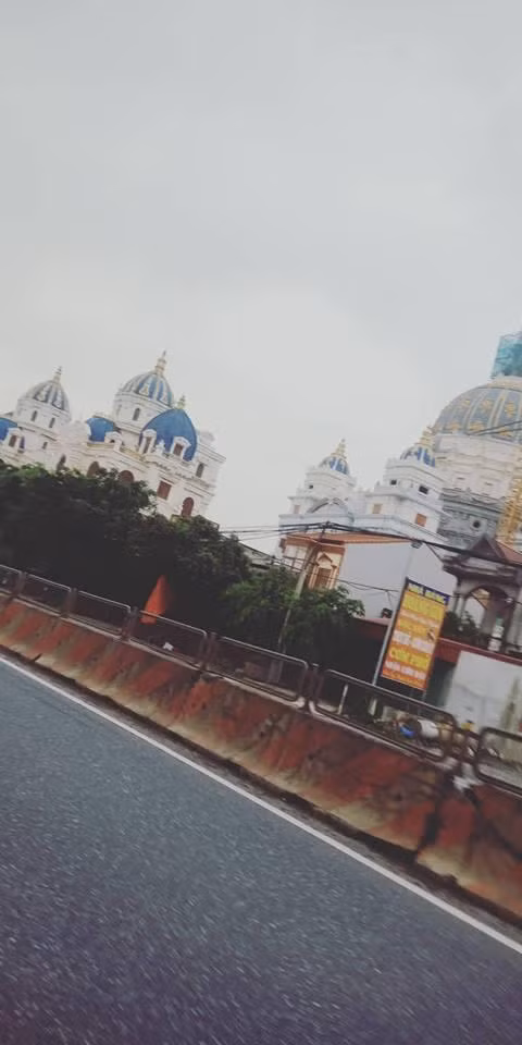 Phat sot voi toa lau dai 