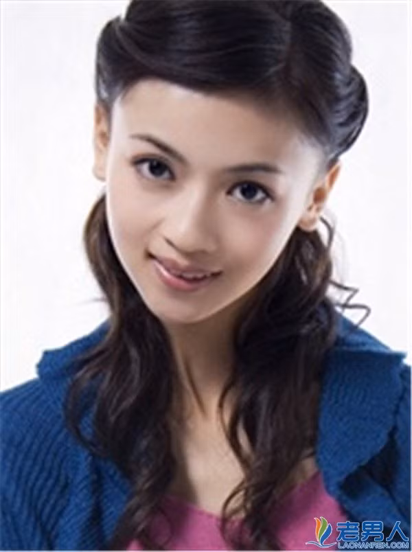 Ngô Cẩn Ngôn ngày xưa trông khá quê mùa với gương mặt thô kệch.