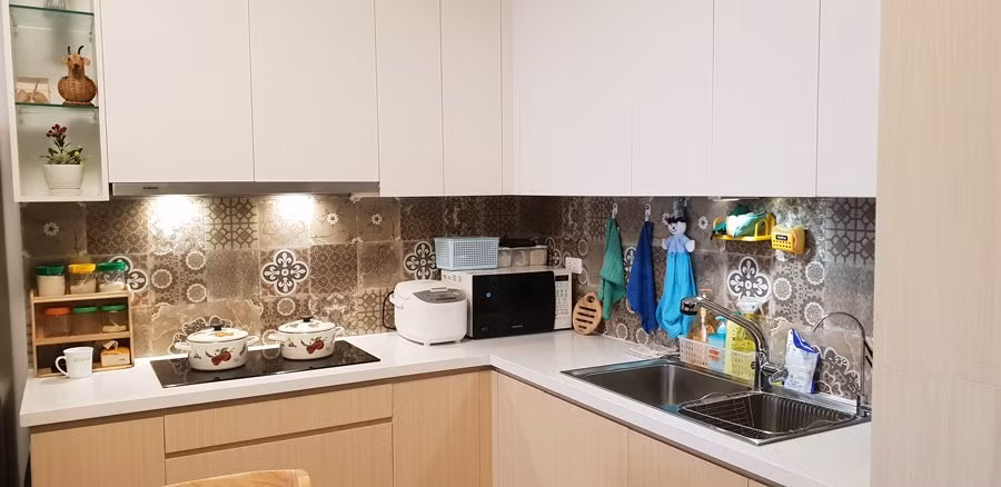 Dù rất ít có thời gian nấu nướng, lại độc thân nhưng Đại Dương vô cùng chăm chút cho căn bếp của mình.