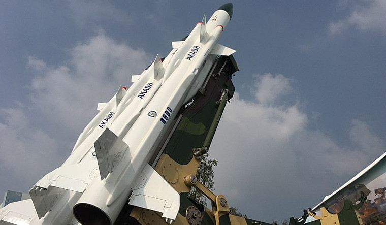 An Do muon ban ten lua Akash va truc thang cho Viet Nam