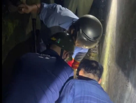 Bàng hoàng phát hiện nam thanh niên chết trong tư thế treo cổ Bang hoang phat hien nam thanh nien chet trong tu the treo co