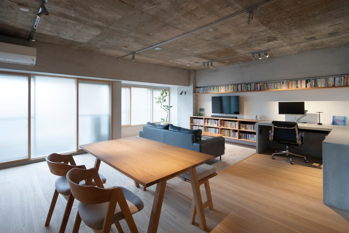 Khối lượng, chi tiết của đồ nội thất và các yếu tố tích hợp được thiết kế theo một quy tắc thống nhất, sử dụng nhiều loại vật liệu trong khi vẫn duy trì tông màu nhẹ nhàng tổng thể.