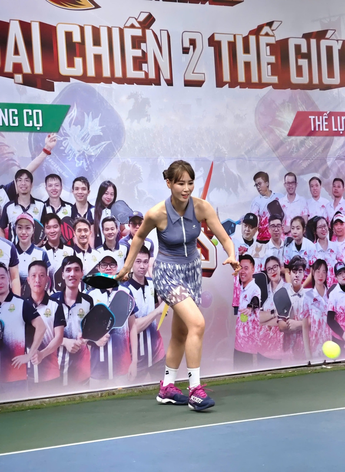 Ở tuổi 40, cô không chỉ khiến người khác ngưỡng mộ bởi nhan sắc mà còn ở sự bản lĩnh, năng lượng tích cực và lối sống hiện đại, truyền cảm hứng.