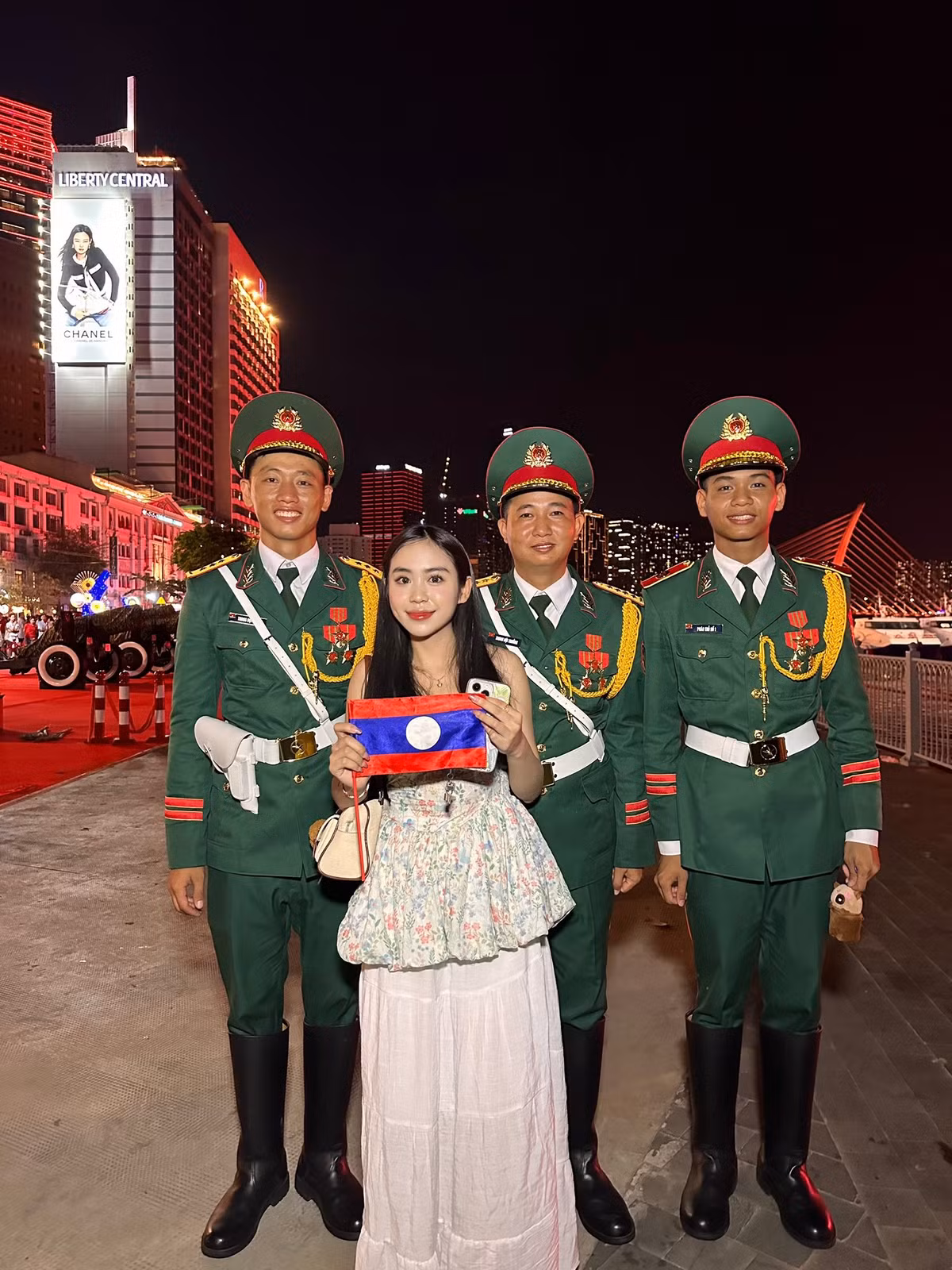 Không dừng lại ở giao tiếp thông thường, Maysaa sử dụng tiếng Việt lập kênh Tiktok chia sẻ về văn hóa, con người và phong tục của cả hai đất nước. Để thể hiện tình yêu của mình với mảnh đất đang sinh sống và học tập, trong đầu trang, cô luôn để dòng chữ "Cô bé Lào yêu Việt Nam".