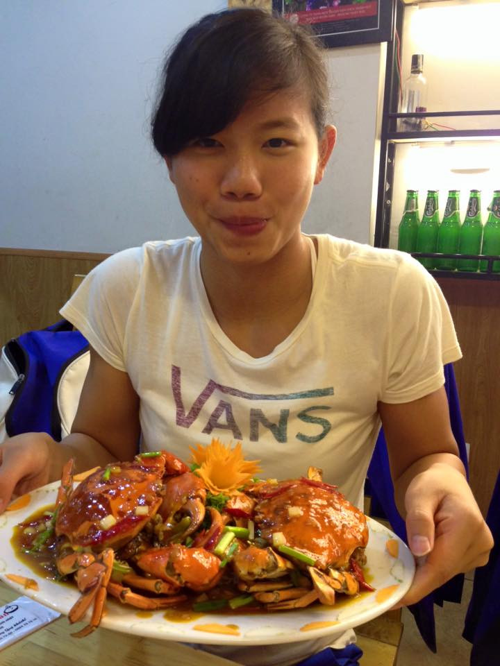 Với lịch tập luyện cường độ cao, chế độ sinh hoạt nghiêm khắc và gần như sống khép kín trong môi trường thể thao chuyên biệt, Ánh Viên hiếm khi có thời gian chăm chút cho ngoại hình. Hình ảnh quen thuộc nhất của cô là trong bộ đồ bơi thi đấu hoặc đồng phục thể thao, cùng ánh mắt quyết tâm và đôi vai rộng – biểu tượng cho nghị lực phi thường của cô gái Cần Thơ từng mang về hàng chục huy chương danh giá cho Việt Nam.