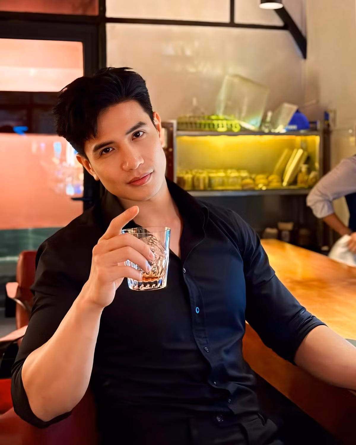 Với phong thái tự tin, thần thái rạng rỡ và thân hình chuẩn mực, Trịnh Bảo đã xuất sắc đăng quang ngôi vị cao nhất, trở thành người Việt Nam thứ hai giành được danh hiệu này sau Tiến Đoàn vào năm 2008.