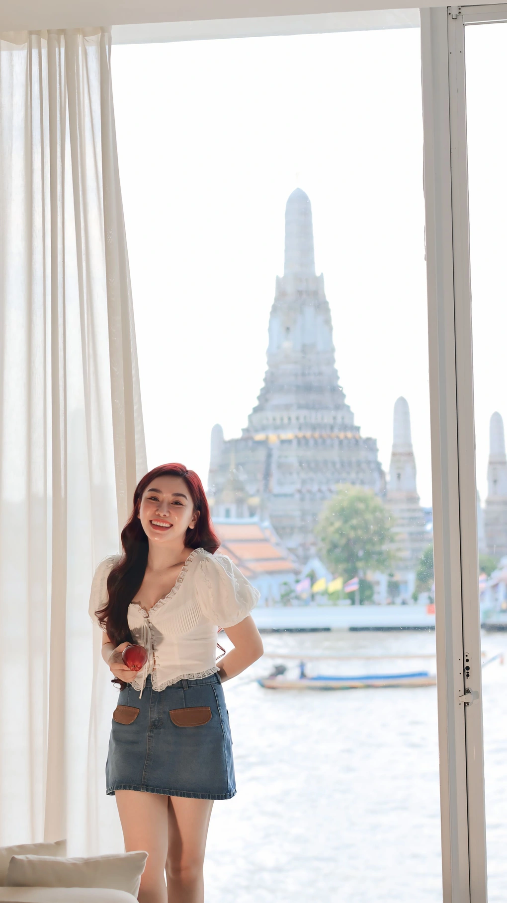 Được biết, sau khi video nói trên được đăng tải, thay vì nhận phản hồi cầu thị, cửa hàng bán lòng xe điếu lại cho rằng cô… không biết cách ăn.