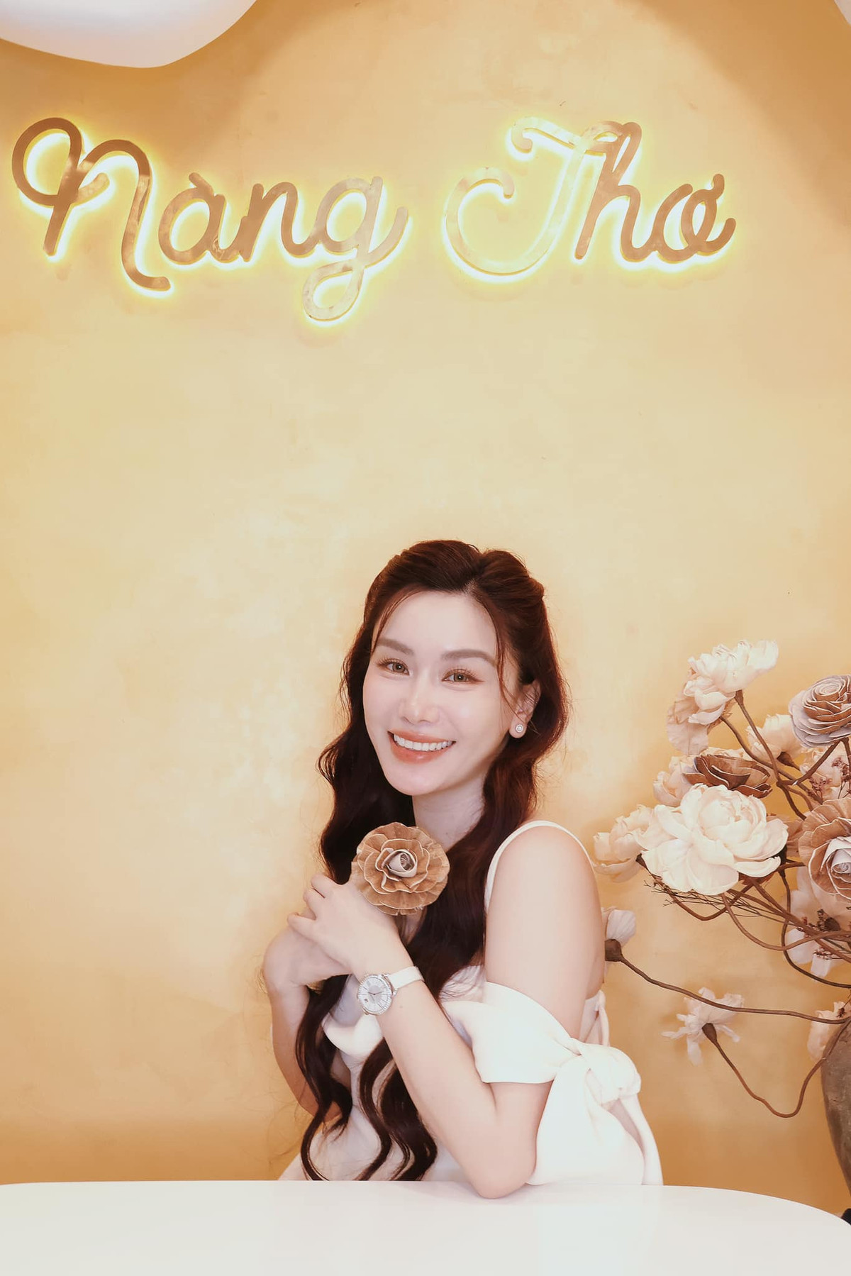 Cô truyền cảm hứng cho khán giả qua những clip trên TikTok, bày tỏ quan điểm về các khía cạnh trong cuộc sống.