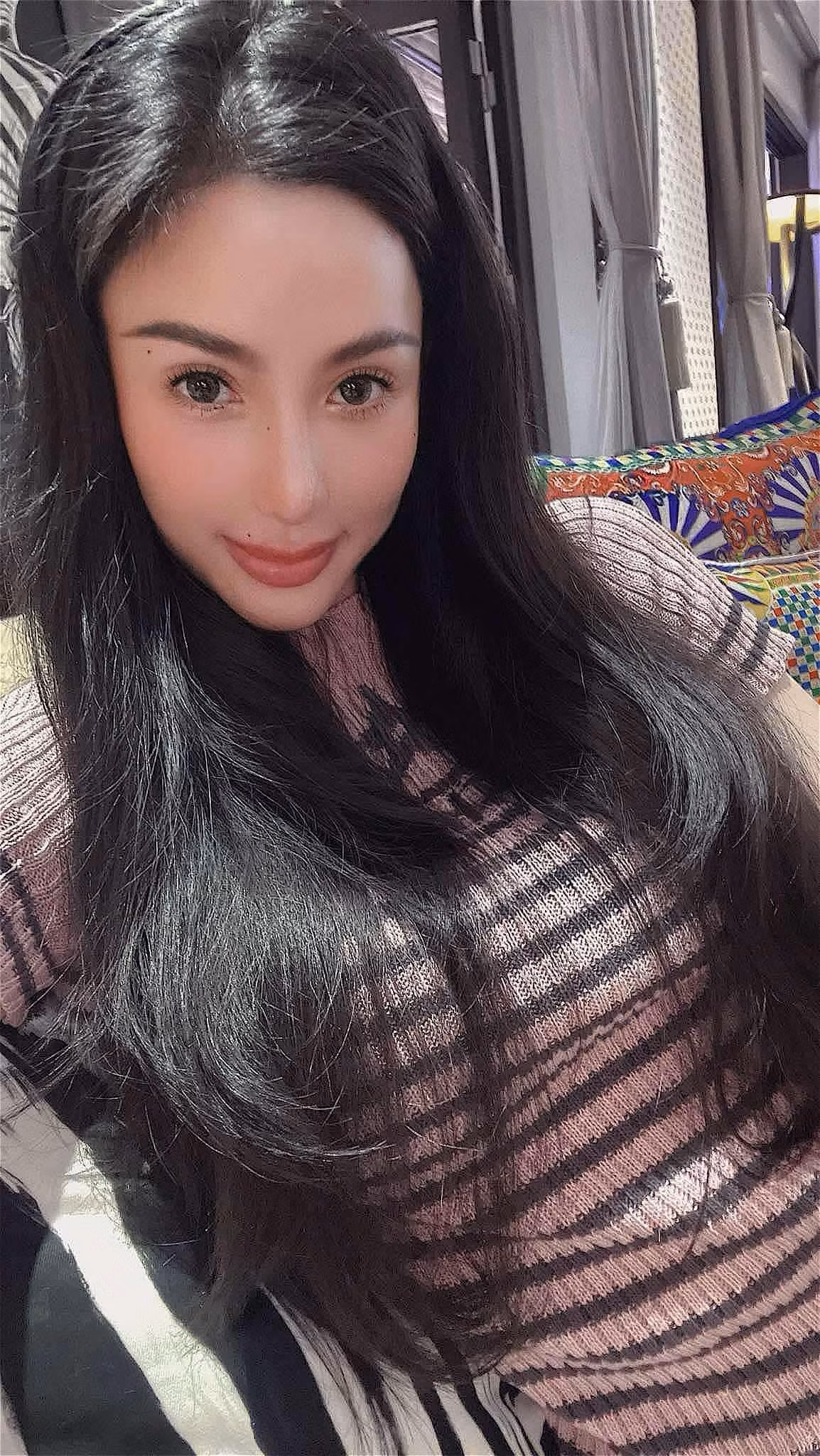 Sau thời hoàng kim, Meo Meo dần rút khỏi ánh đèn sân khấu, không còn xuất hiện ồn ào trên mạng xã hội.