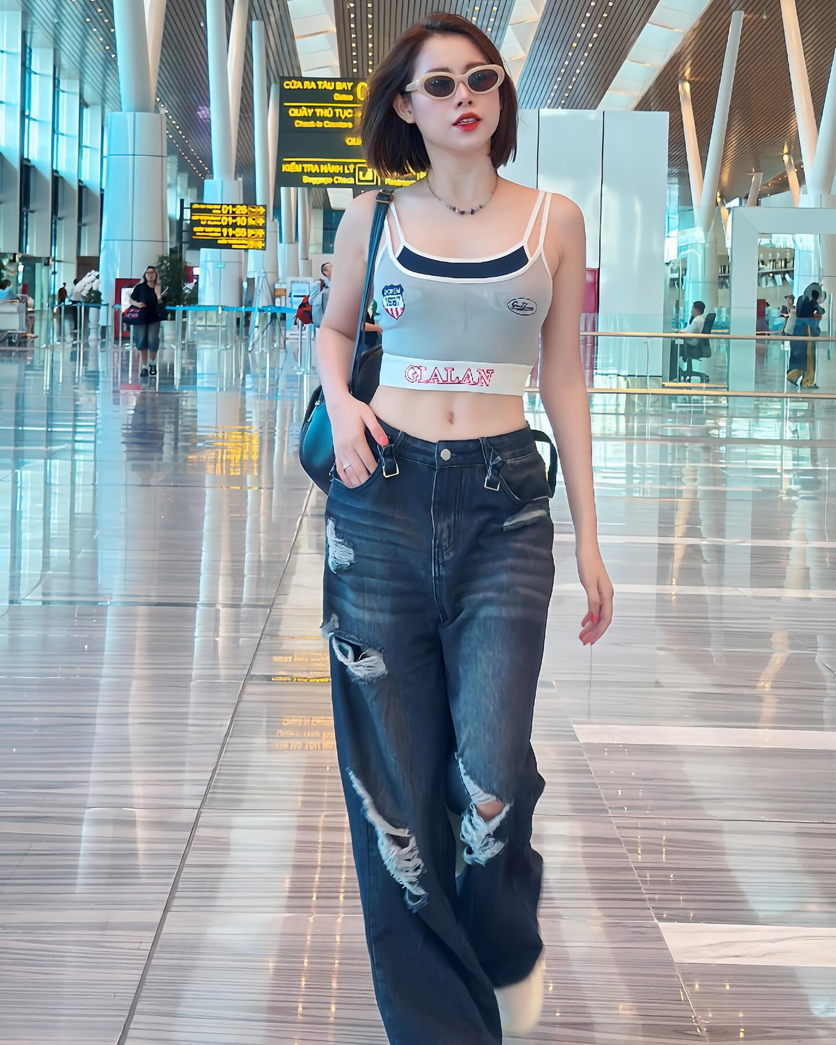 Từ những clip hài hước, duyên dáng trên TikTok, cô nàng dần khẳng định tên tuổi, thu hút lượng lớn người hâm mộ nhờ nét diễn tự nhiên và gu thẩm mỹ tinh tế.