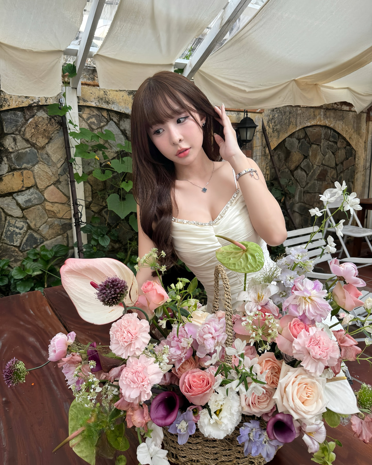 Với lợi thế hình thể đẹp cùng số đo ba vòng quyến rũ, Tammy thoải mái cân đẹp nhiều phong cách thời trang khác nhau.