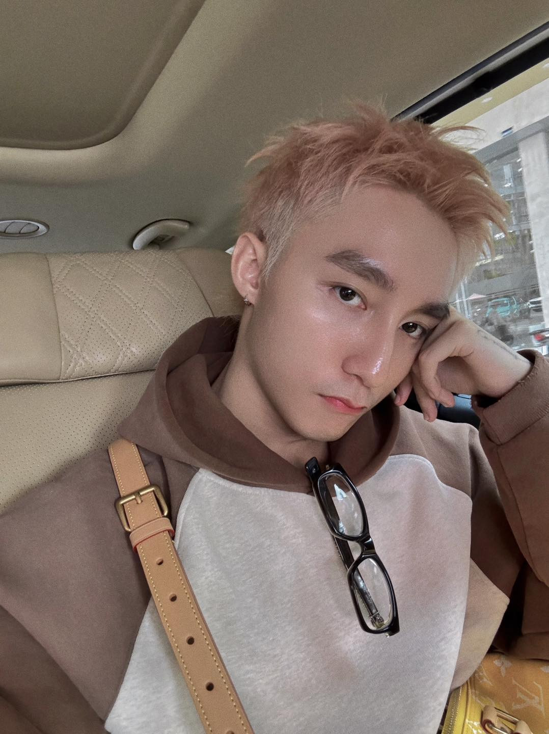 Đây không phải lần đầu tiên Sơn Tùng nhắc đến những cuộc “hẹn hò hụt” với người hâm mộ.