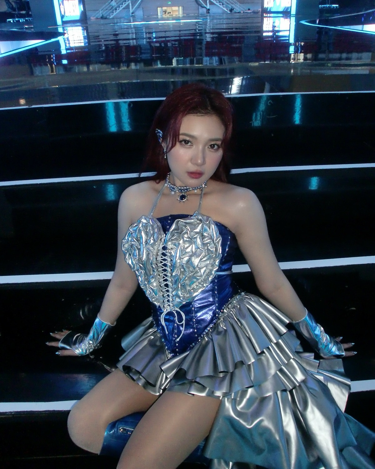 Không chỉ “slay” về ngoại hình, Phương Thảo còn tiếp tục ghi điểm bởi lối dẫn duyên dáng, dày kinh nghiệm và luôn biết cách khuấy động bầu không khí trong một trận chung kết với những diễn biến nghẹt thở.