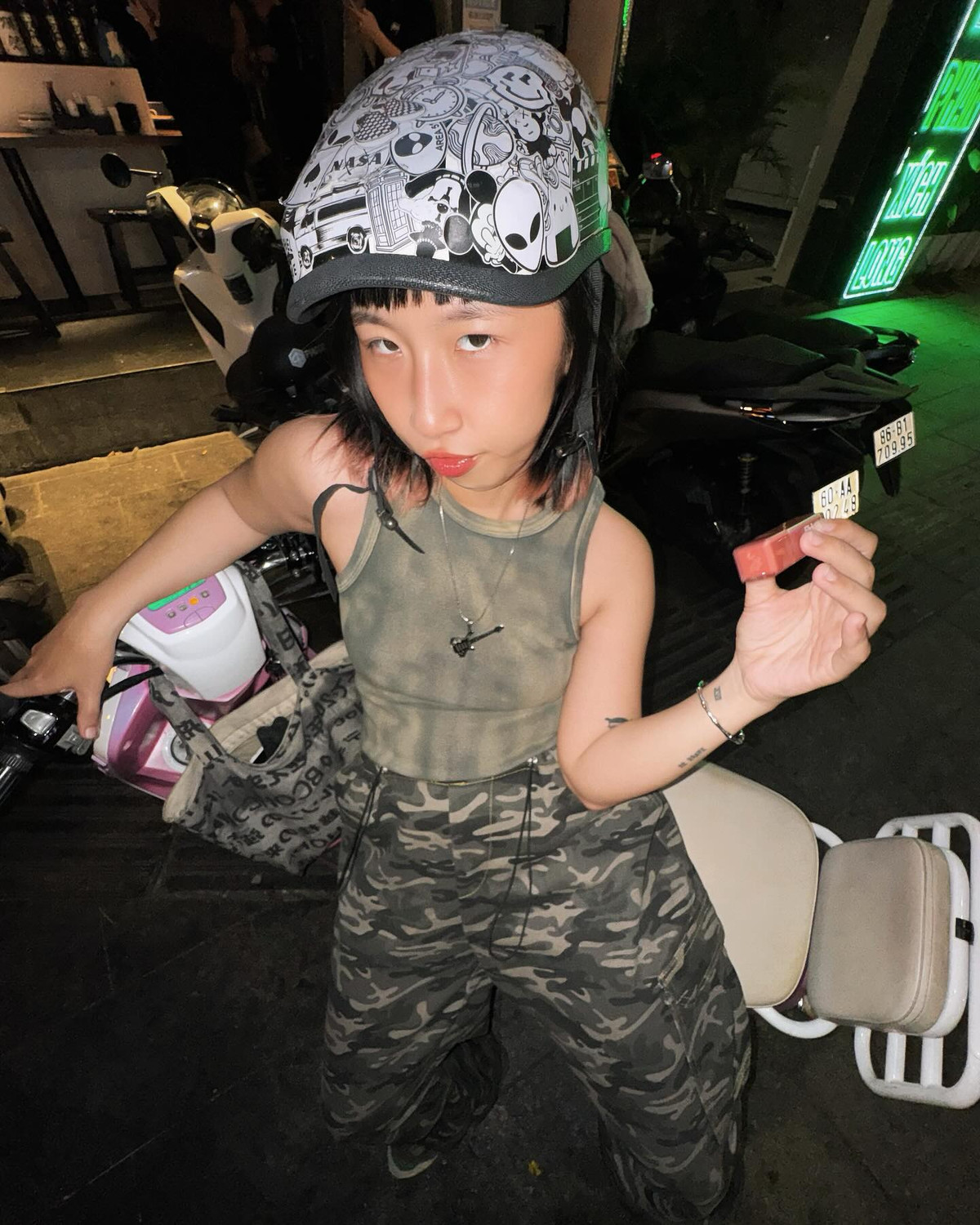 Từ một hiện tượng mạng xã hội với những clip "chế hài" vui nhộn, Trang Hý đã dần khẳng định tên tuổi bằng tài năng thật sự. Cô tham gia nhiều dự án phim ảnh, chương trình truyền hình và sở hữu lượng người theo dõi đông đảo nhờ phong cách độc đáo, không giống ai.