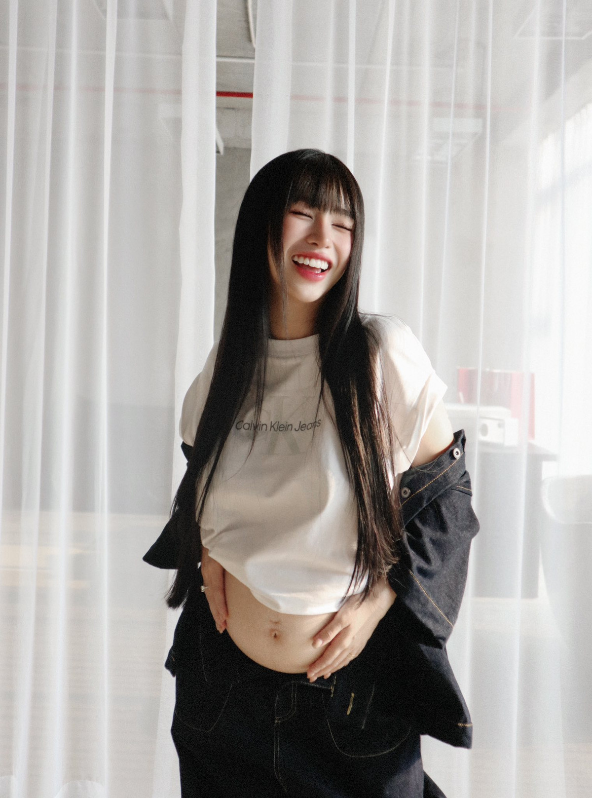 Đầu năm 2025, Joyce Phạm - con gái đại gia Minh Nhựa xác nhận mang thai lần 4 ở tuổi 26. Từ đó đến nay, hot girl 9x vẫn chăm chỉ cập nhật hành trình bầu bí và cuộc sống bên chồng con.