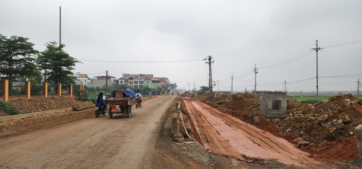 Dự án do Ban quản lý dự án đầu tư xây dựng huyện Hoài Đức làm chủ đầu tư. Đơn vị trúng thầu xây dựng là Liên danh Công ty TNHH Anh Huy - Công ty CP công trình giao thông 18 - Công ty CP đầu tư phát triển Hugia.