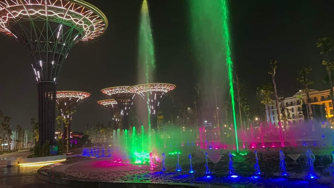 Năm nay, Tập đoàn Sun Group tiếp tục đồng hành cùng địa phương tổ chức Lễ hội Carnival đường phố dự kiến diễn ra vào tháng 6-7. Tham gia sự kiện là các vũ công trong và ngoài nước, hứa hẹn sẽ khuấy động không khí lễ hội đầy sắc màu cũng như thu hút du khách đến Sầm Sơn.