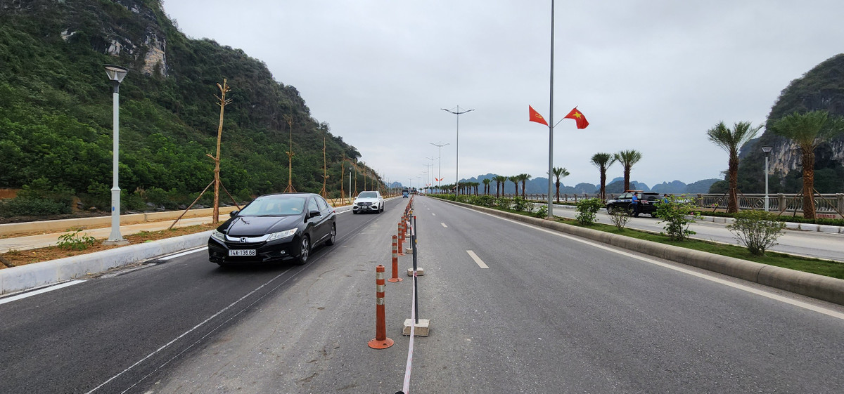 Mot tuyen duong 2 lan khanh thanh o Quang Ninh-Hinh-3