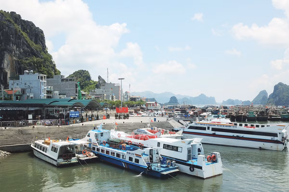 Nhieu chu tau “dinh cong”, cang Cai Rong duoc tiep tuc hoat dong