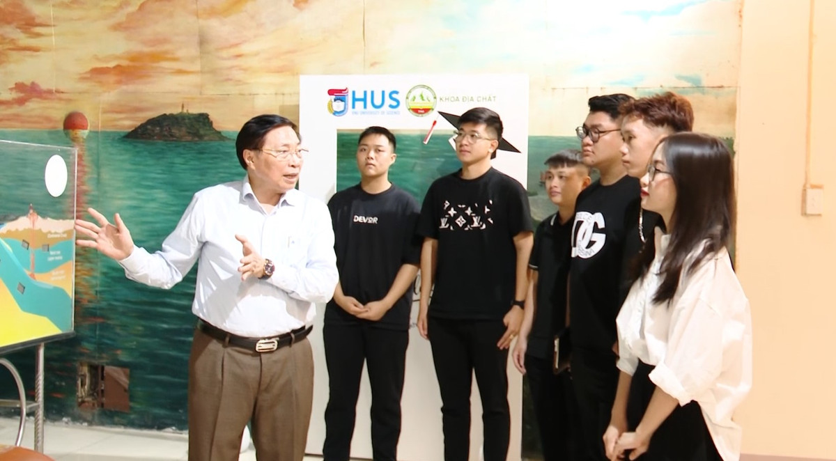 GS.TS Tran Nghi va hanh trinh gieo mam tren da soi-Hinh-4