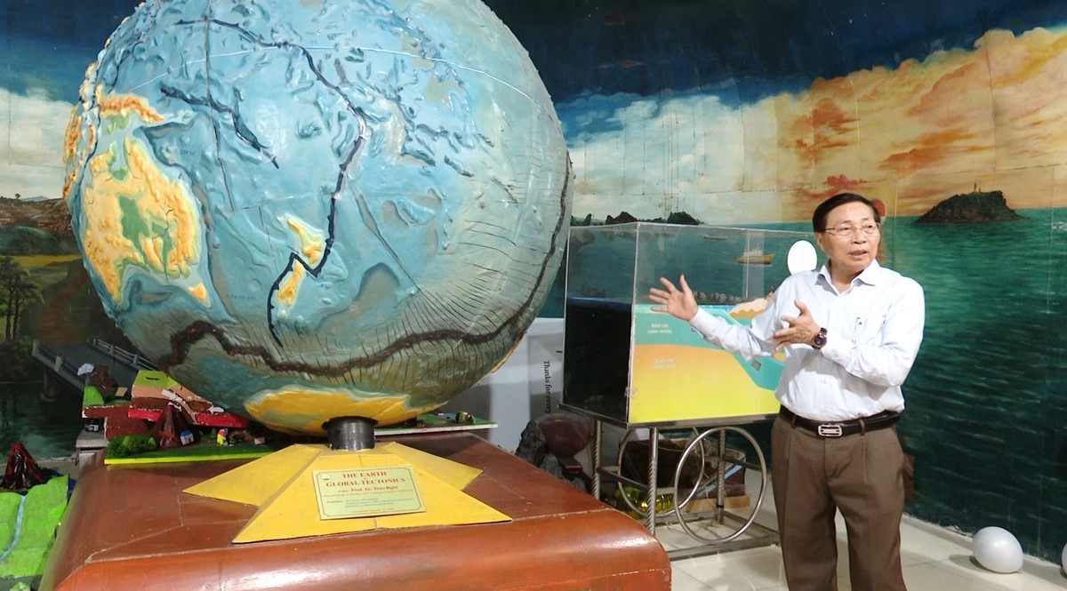 GS.TS Tran Nghi va hanh trinh gieo mam tren da soi