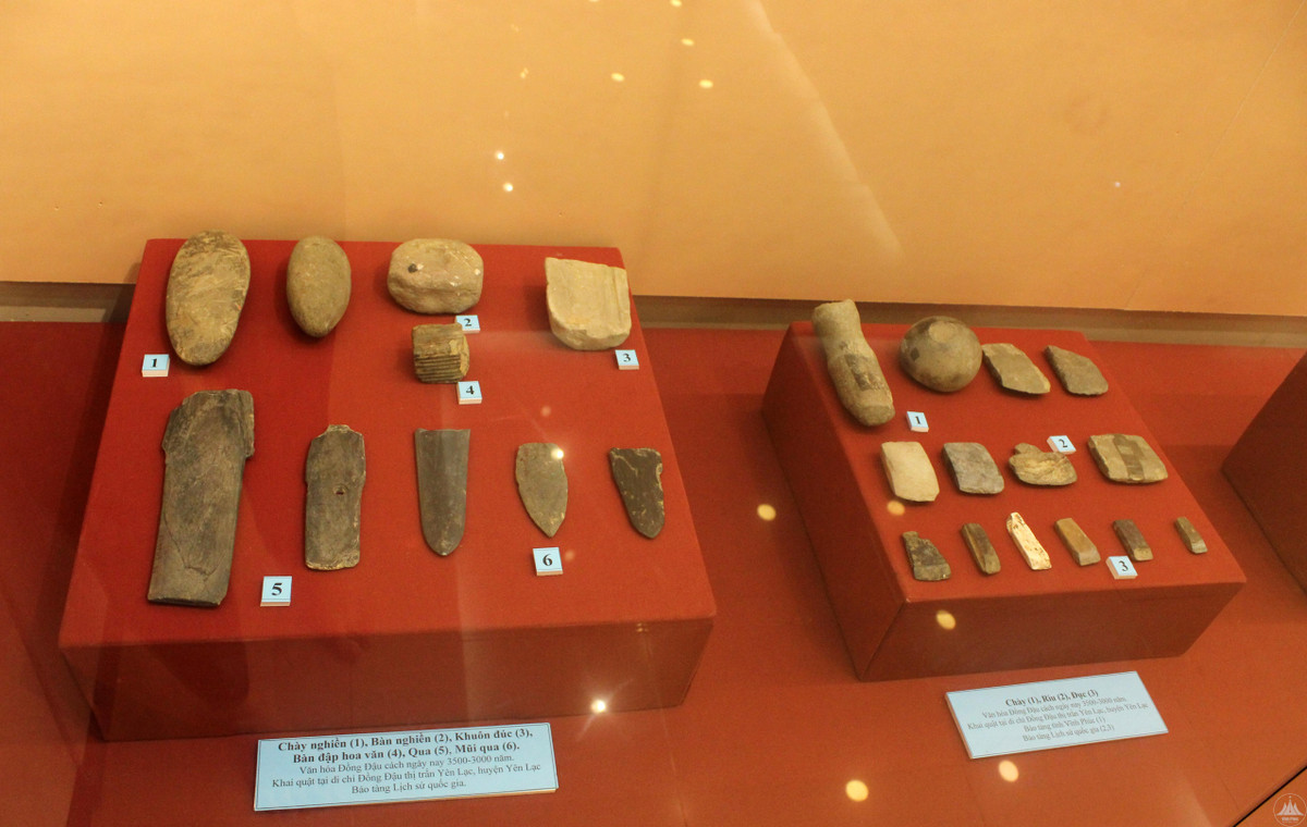 Doi song cu dan Van Lang: Tu trong lua nuoc den nghe thu cong