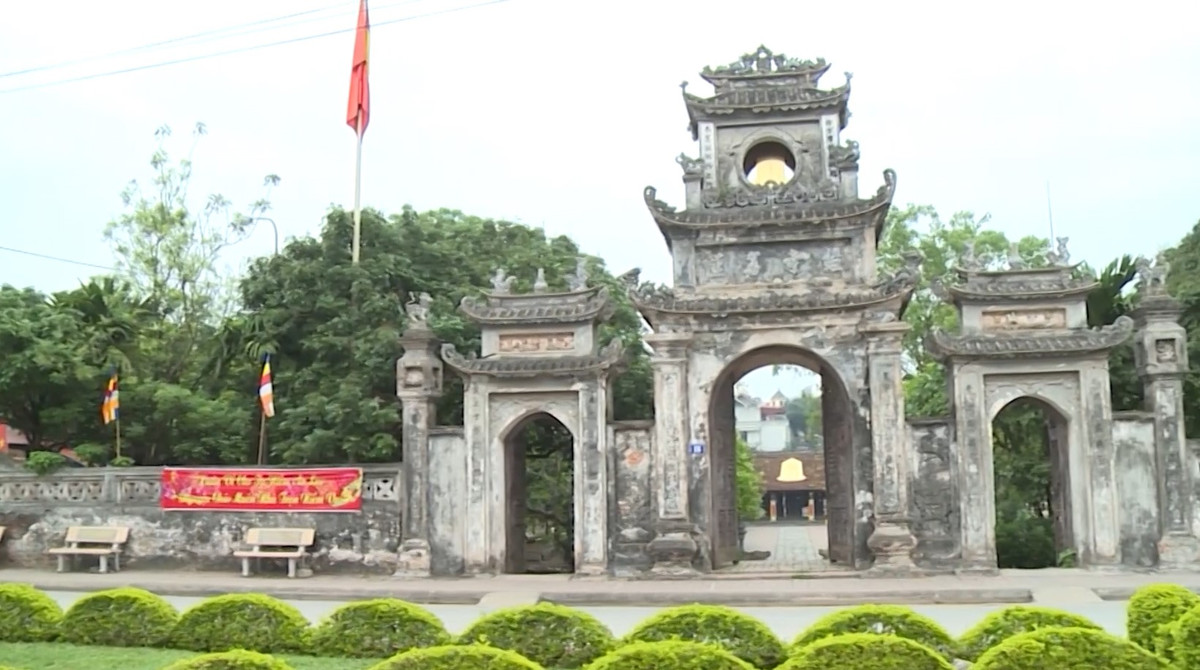 Chua Chuong - huyen thoai linh thieng giua long Pho Hien xua