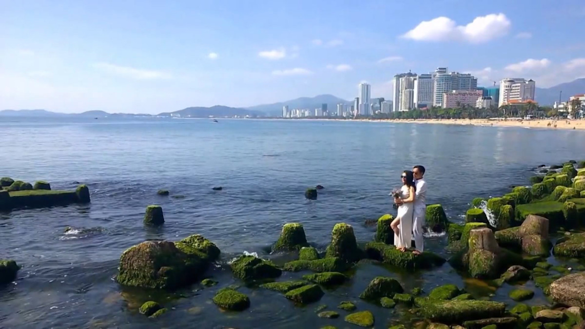 GS.TS Luong Phuong Hau – Nguoi doi thoai cung song, bien-Hinh-3