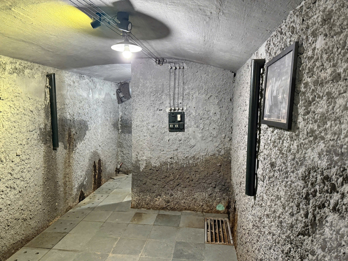 Can ham bi an canh Ho Guom: Chung nhan tham lang hang the ky