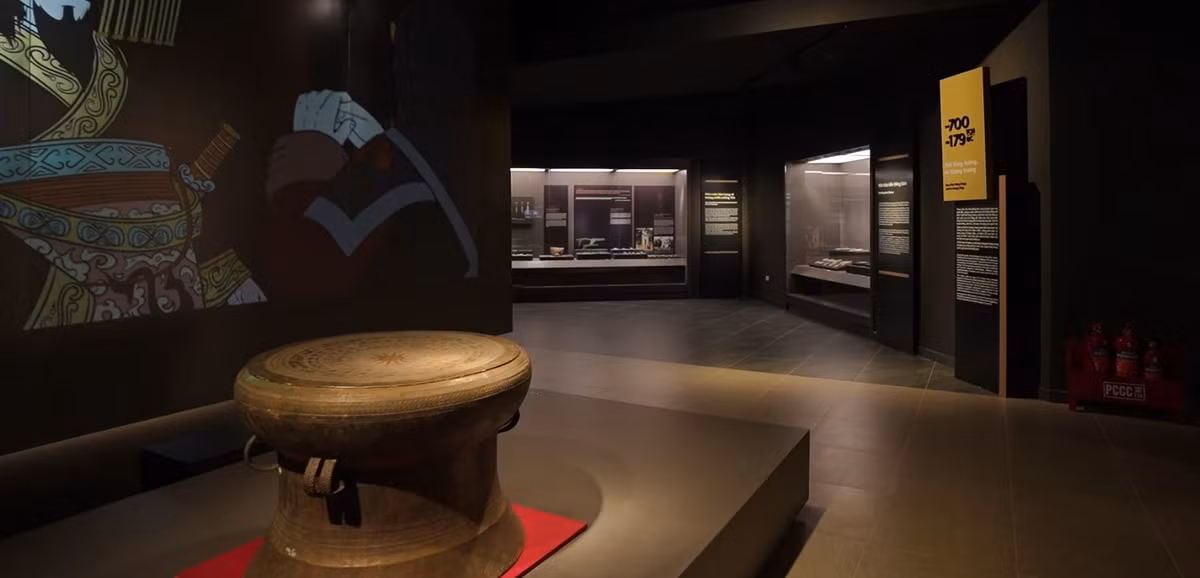 Bao tang Lich su Quan su Viet Nam - Diem den an tuong thang Tu