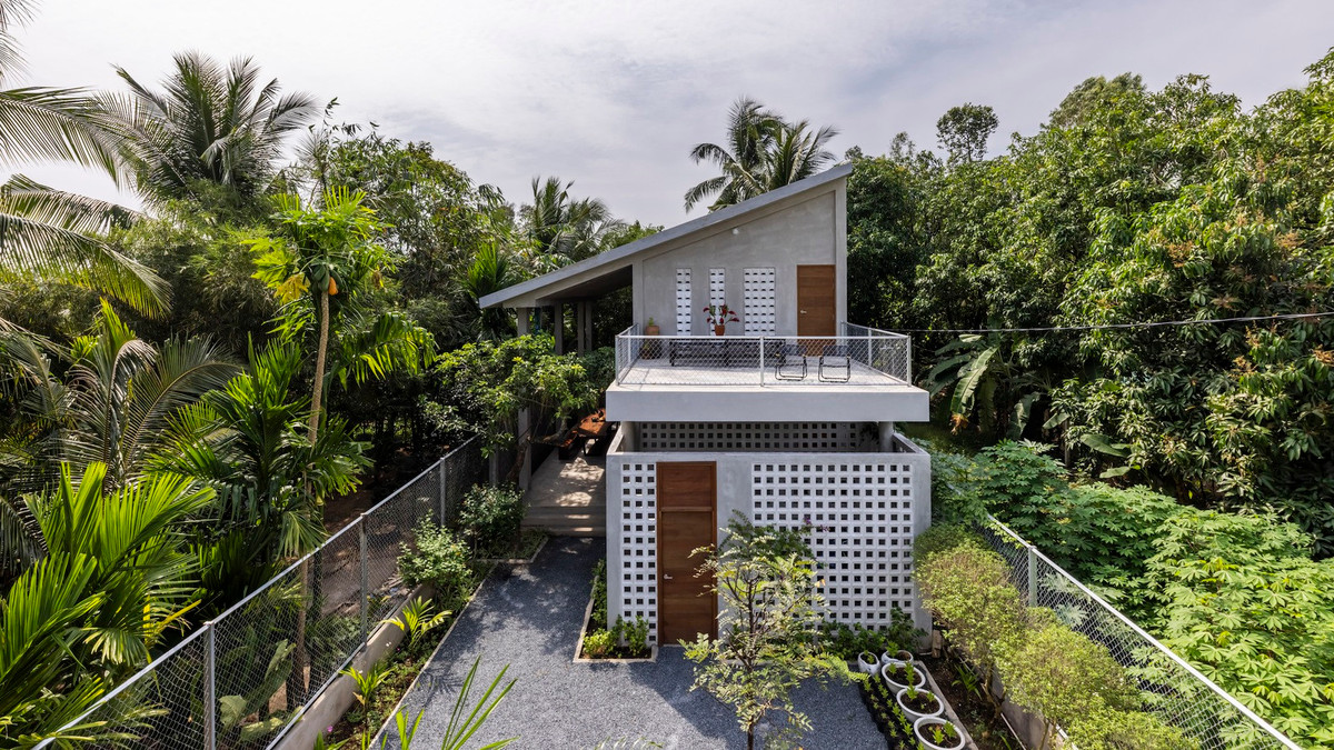 Kinh ngac ngoi nha co mai canh buom tao nen hinh anh boong tau