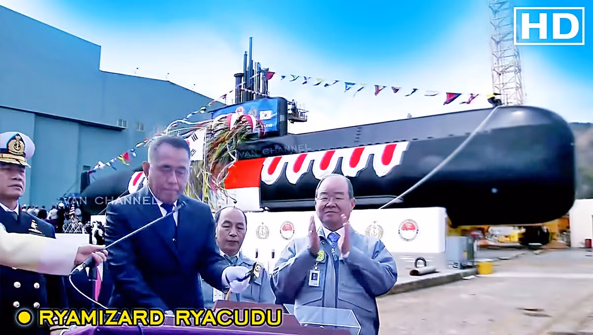 Hai tàu ngầm Type 209 Improved còn lại sẽ được DSME đóng tiếp một chiếc, còn một chiếc sẽ được chuyển giao công nghệ cho Indonesia chế tạo trong nước. Nguồn ảnh: Youtube