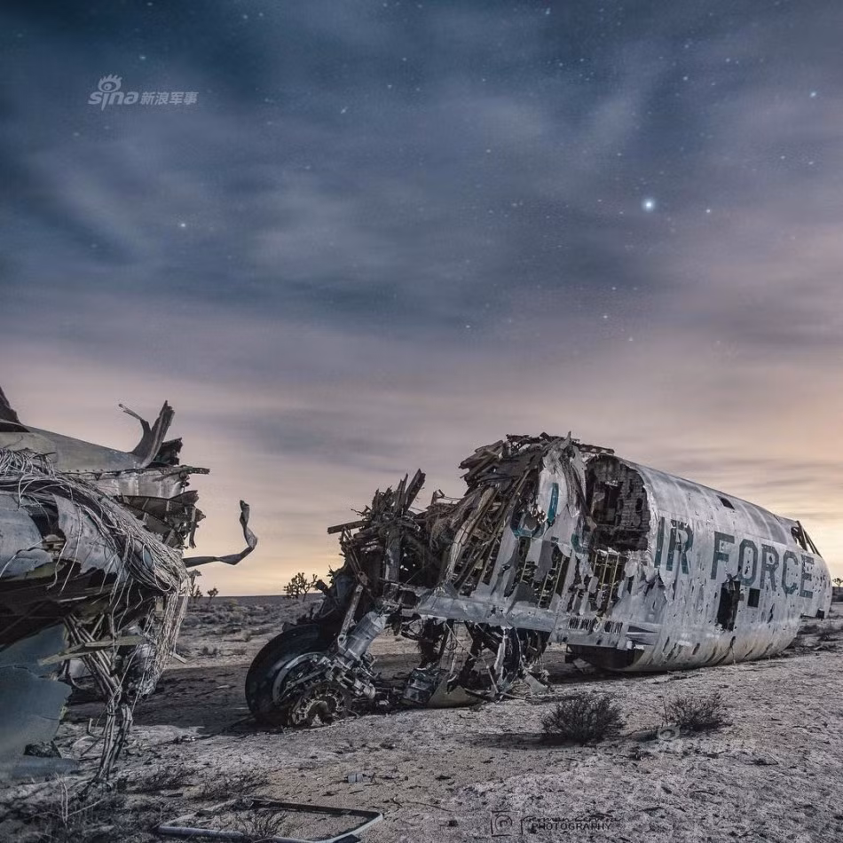 Ảnh: Phần đầu chiếc B-52 bị cắt rời khỏi thân. Nguồn ảnh: Sina