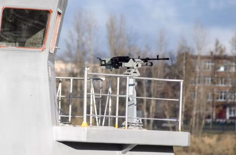 Về hệ thống điện tử, tàu được trang bị hệ thống kiểm soát và chỉ huy Diez 1750E, sonar săn thủy lôi Teledyne Reson SeaBat, hệ thống định vị và phá hủy thủy lôi ECA Robotics.