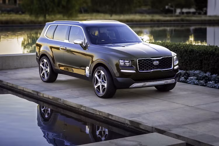 Với mẫu SUV hạng sang Telluride Concept mới, Kia đã thể hiện rằng hãng có thể ứng dụng ngôn ngữ thiết kế mới của hãng để tạo ra mội mẫu xe với ngoại hình cá tính hơn, trong khi vẫn được tích hợp những công nghệ mới nhất trong khoang lái.