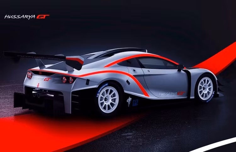 Ở phía sau, chiếc xe có bộ cánh khuếch tán không khí dưới gầm với kích thước lớn và đầy phức tạp, cùng với cánh đuôi cực lớn.