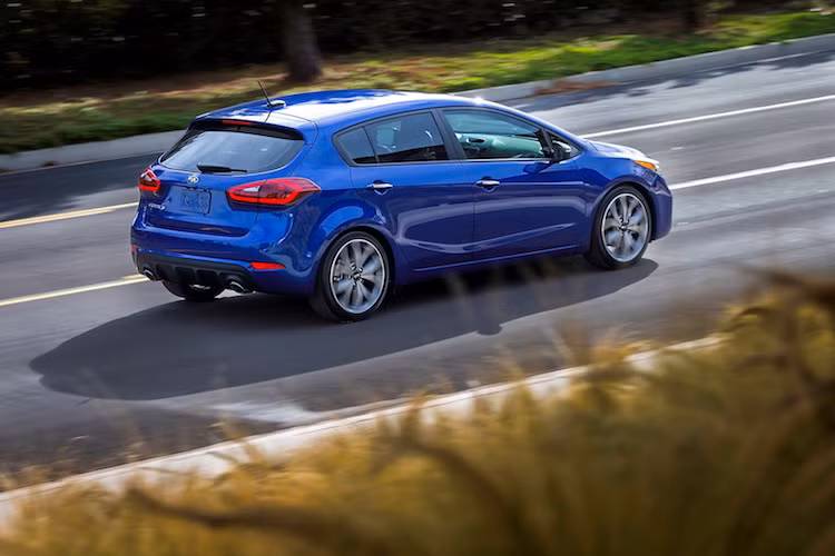 Kia sẽ bắt đầu sản xuất Forte 2017 bắt đầu từ nửa đầu năm nay tại nhà máy của hãng ở Monterrey, Mexico. Forte là mẫu xe đầu tiên được sản xuất tại nhà máy thứ 2 của hãng tại Mỹ.