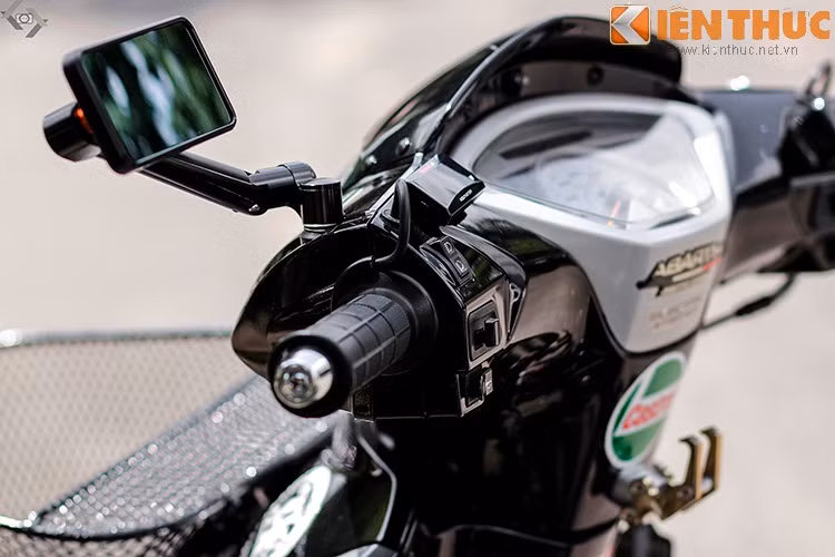 Chiếc xe vẫn giữ nguyên bản của nhà sản xuất, tinh chỉnh và nâng cấp hàng loạt đồ chơi giúp xe thêm phẩn sang trọng và đẳng cấp.