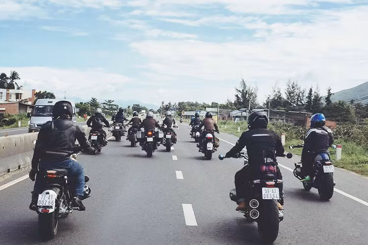 Với cách tổ chức quy củ và gắn kết, hy vọng rằng sau lần tụ hội 3 miền lần này - hội những người chơi môtô BMW Việt Nam sẽ có những bước phát triển vững mạnh, sẽ có thêm nhiều thành viên đam mê dòng xe này hơn cùng "nối nhịp đam mê" trong thời sắp gian tới.