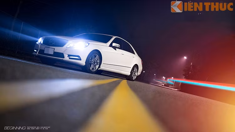 E250 được trang bị hệ thống Stop/Start tự động ngắt động cơ khi xe dừng để giảm thiểu tối đa nhiên liệu và khí xả không cần thiết