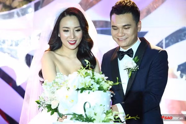 Có anh chồng vừa lãng mạn lại hài hước như Khắc Việt thì nhất Thanh Thảo rồi nhé!