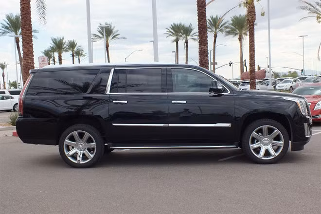 Xế hộp mới của Mr. Đàm có giá khoảng 7,5 tỷ sau khi nhập về Việt Nam.