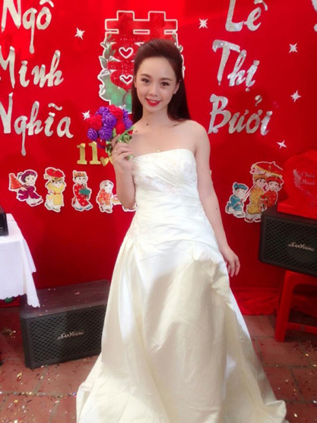 Cô có lợi thế về ngoại hình và gương mặt xinh đẹp.