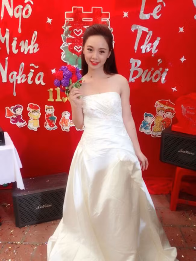 Cô có lợi thế về ngoại hình và gương mặt xinh đẹp.