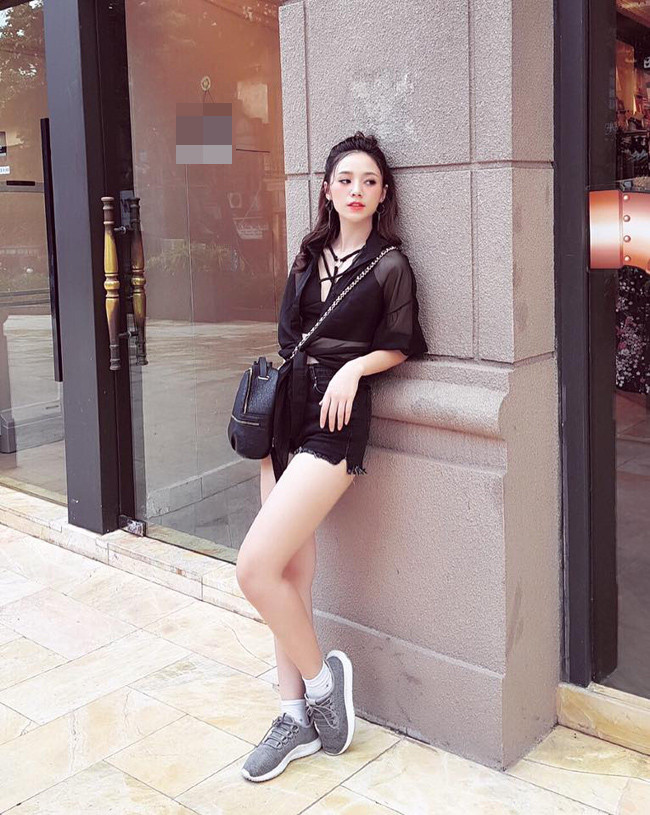 Trước đây, cô nổi tiếng khi tham gia trong MV "Vợ người ta" của Phan Mạnh Quỳnh. Qua MV nổi tiếng này, Quỳnh Kool nhanh chóng được cư dân mạng nhớ tên.