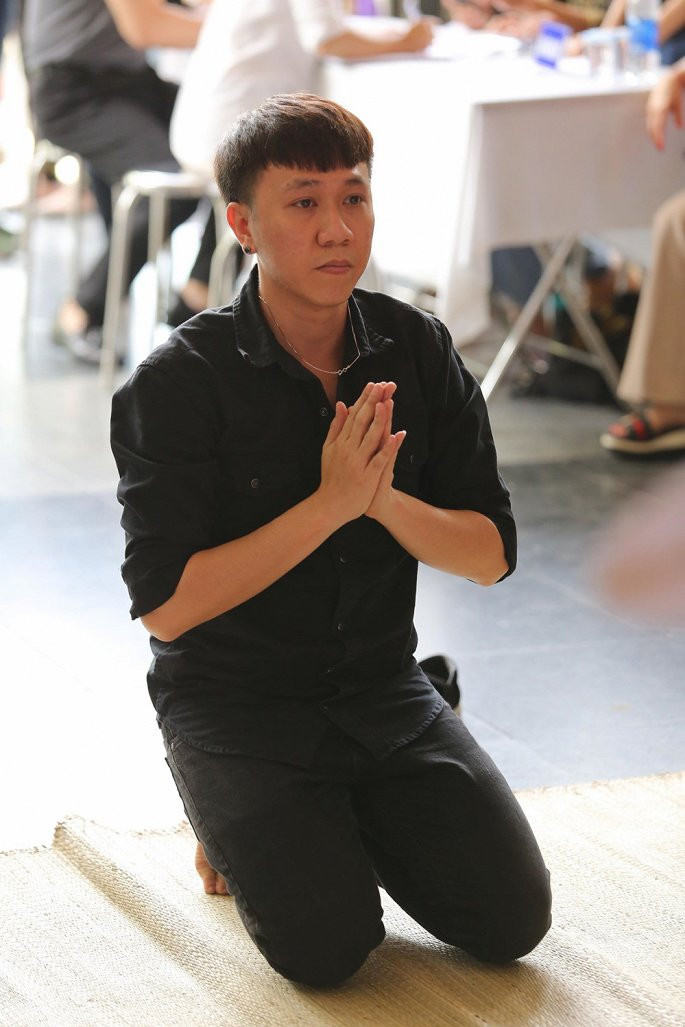 Các nghệ sĩ đều đau buồn khi hay tin cha đẻ "Dạ cổ hoài lang" qua đời vì căn bệnh ung thư.