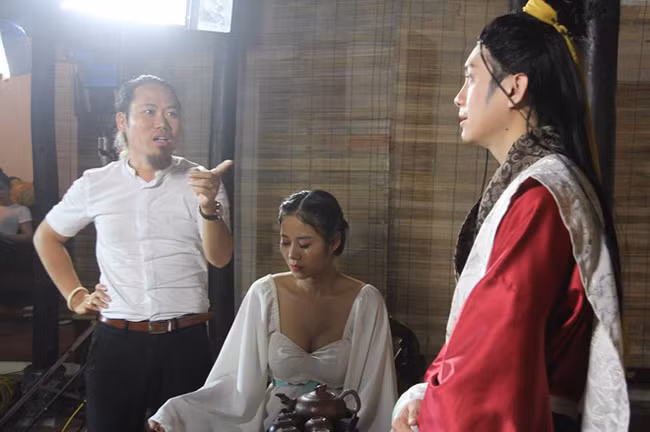 Bộ phim sẽ sử dụng tích xưa để nói lên những vấn đề đương đại. Đạo diễn Vượng Râu đã cất công mời diễn viên miền Nam tham gia dự án này.